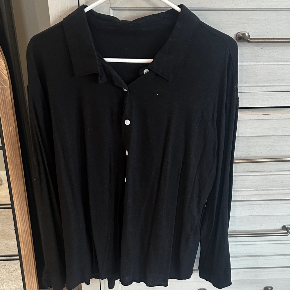 Womens Black Long-Sleeve Button-Up Shirt-lightweight